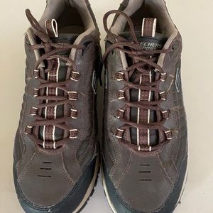 Skechers Men’s size 13 wide shoes